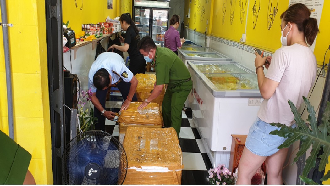 Cần Thơ: Phát hiện lượng lớn thực phẩm đông lạnh không rõ nguồn gốc xuất xứ