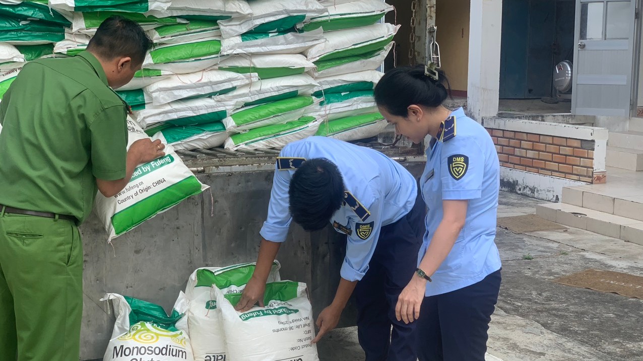 Phú Yên: Tạm giữ gần 10 tấn bột ngọt do ngước ngoài sản xuất vi phạm về nhãn hàng hóa