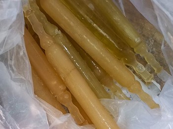 16 học sinh tiểu học ở Quảng Nam nhập viện cấp cứu vì ăn kem trước cổng trường