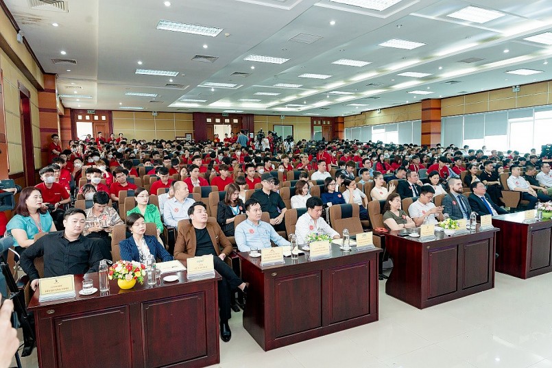 Ngày hội việc làm VTV College lần thứ 2 – 2023 đã thu hút gần 40 cơ quan báo chí, truyền thông và doanh nghiệp và đông đảo sinh viên tham dự Ngày hội việc làm VTV College lần thứ 2 – 2023 đã thu hút gần 40 cơ quan báo chí, truyền thông và doanh nghiệp và đông đảo sinh viên tham dự