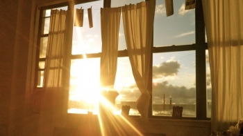 Những mẹo nhỏ làm mát phòng trong ngày nắng nóng