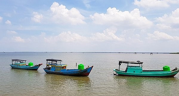 Bồn nhựa Plasman có thể sử dụng trên tàu thuyền mà không bị sóng biển làm hư hại. Bồn nhựa Plasman có thể sử dụng trên tàu thuyền mà không bị sóng biển làm hư hại.