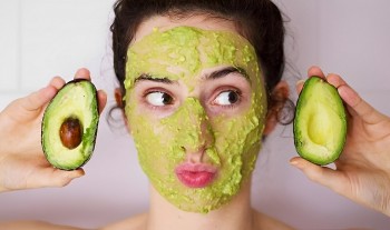 5 cách biến làn da trở nên mịn màng hơn từ bơ