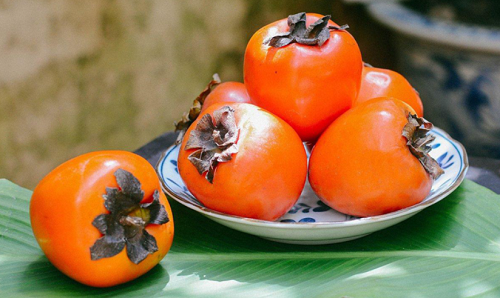 Quả hồng ngon, bổ nhưng tại sao không nên ăn quá nhiều?