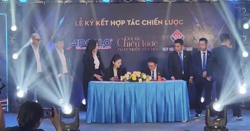 Hiệp hội Cửa Việt Nam tưng bừng kỉ niệm 3 năm thành lập Hiệp hội và Kỉ niệm 19 năm Ngày Doanh nhân Việt Nam Hiệp hội Cửa Việt Nam tưng bừng kỉ niệm 3 năm thành lập Hiệp hội và Kỉ niệm 19 năm Ngày Doanh nhân Việt Nam