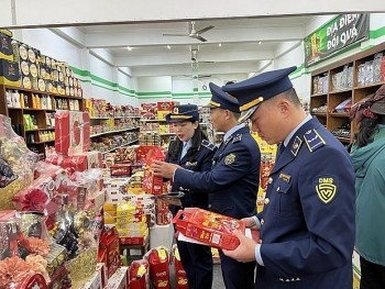 Quản lý Thị trường mở đợt cao điểm chống buôn lậu, gian lận thương mại trong và sau Tết Giáp Thìn 2024