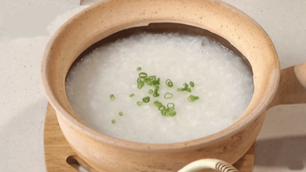 Cháo rất tốt cho sức khỏe nhưng ăn theo cách này chẳng khác nào "tự rước hoạ vào thân"