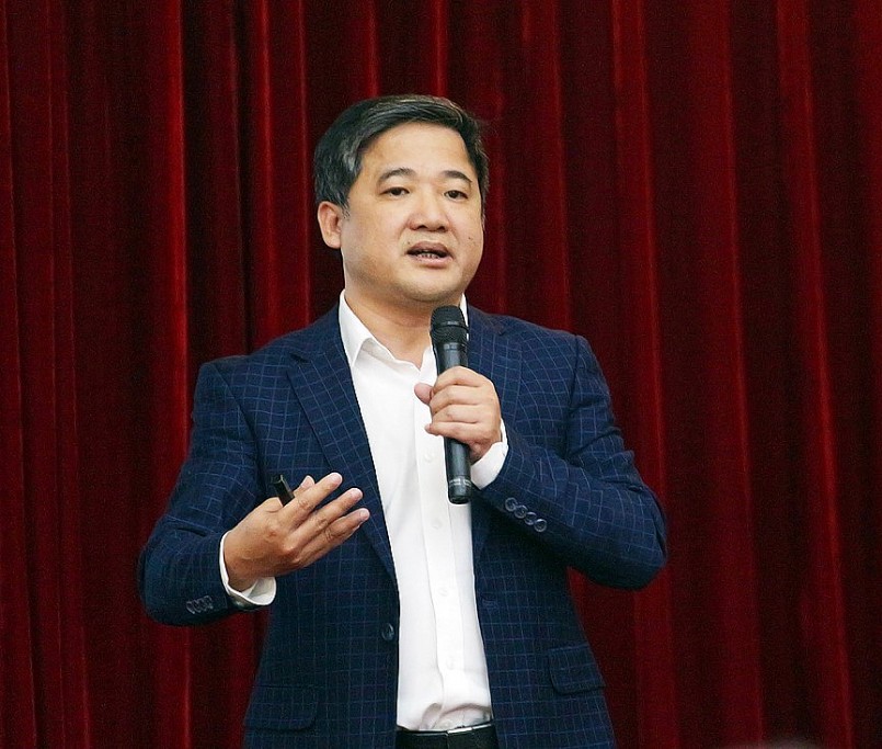 TS. Trần Đăng Ninh trình bày Báo cáo Mô hình quản lý và chứng nhận sác sản phẩm có nguồn gốc thiên nhiên, TS. Trần Đăng Ninh trình bày Báo cáo Mô hình quản lý và chứng nhận sác sản phẩm có nguồn gốc thiên nhiên,