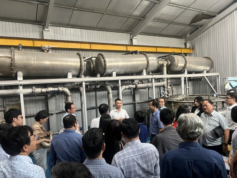 Đoàn công tác của Hội Khoa học các sản phẩm thiên nhiên Việt Nam tham quan mô hình sản xuất Curcumin và mô hình Nông Lâm tiêu biểu Đoàn công tác của Hội Khoa học các sản phẩm thiên nhiên Việt Nam tham quan mô hình sản xuất Curcumin và mô hình Nông Lâm tiêu biểu