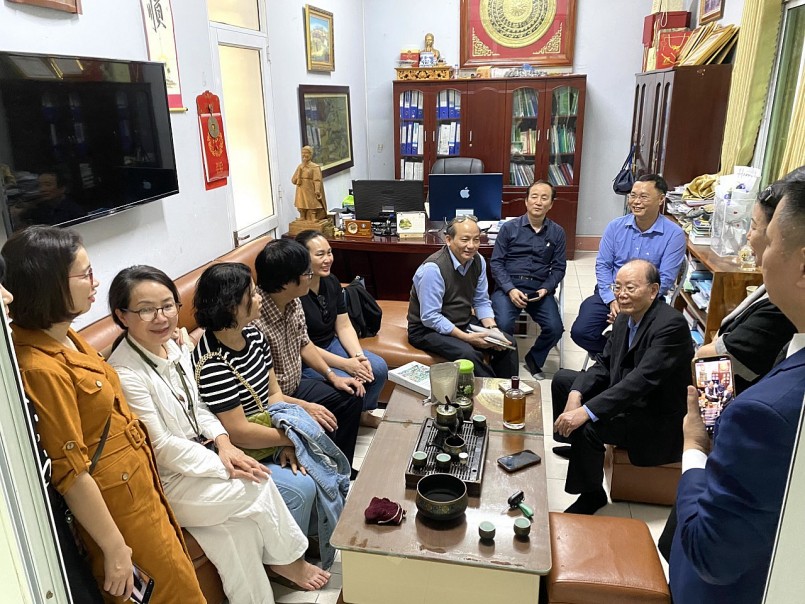 Đoàn công tác của Hội Khoa học các sản phẩm thiên nhiên Việt Nam tham quan mô hình sản xuất Curcumin và mô hình Nông Lâm tiêu biểu Đoàn công tác của Hội Khoa học các sản phẩm thiên nhiên Việt Nam tham quan mô hình sản xuất Curcumin và mô hình Nông Lâm tiêu biểu