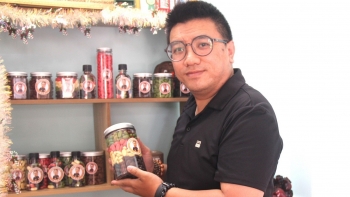 Độc lạ bánh quy hạt cà phê của chàng trai xứ sở ngàn hoa