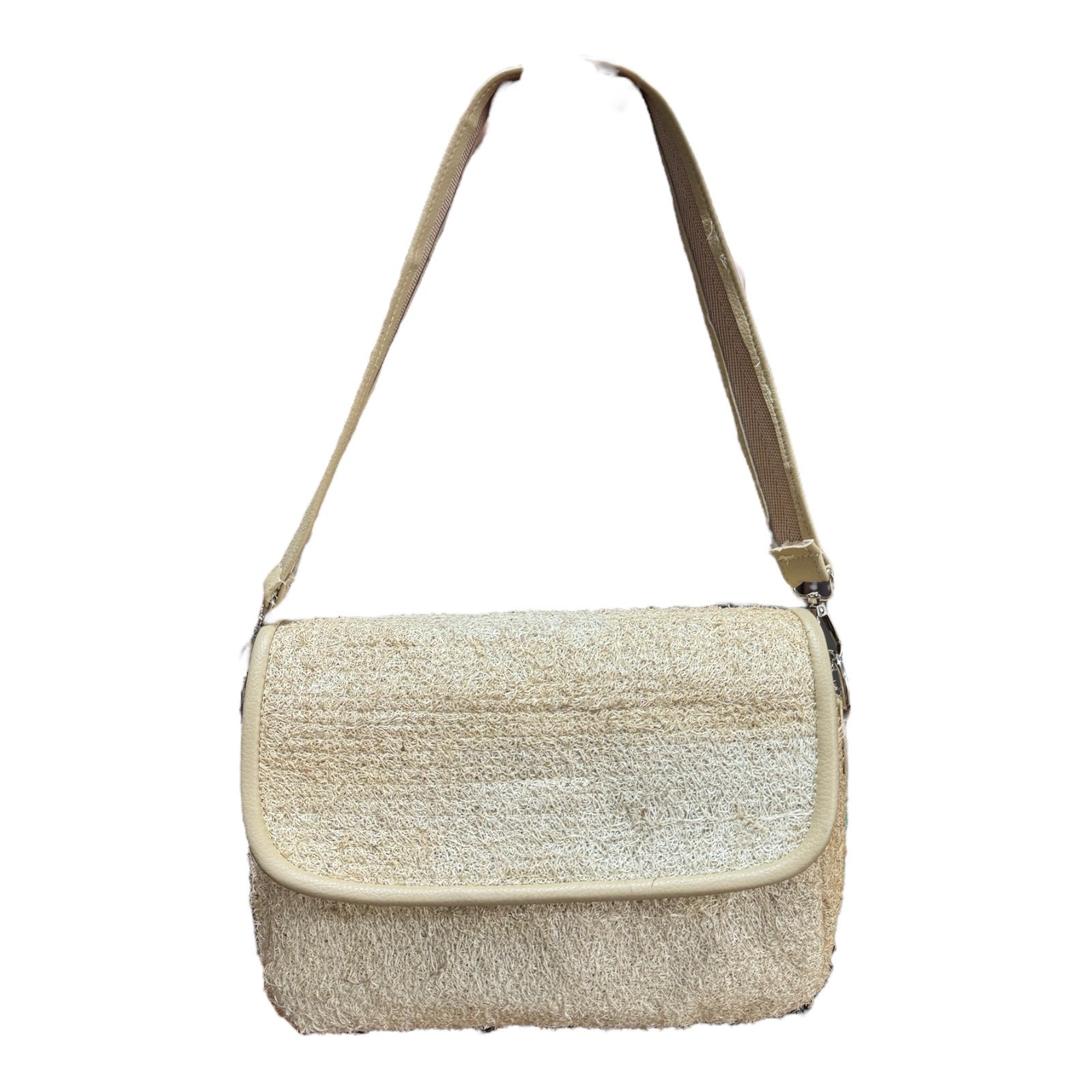 Độc đáo các sản phẩm thời trang, hữu ích từ xơ mướp Độc đáo các sản phẩm thời trang, hữu ích từ xơ mướp