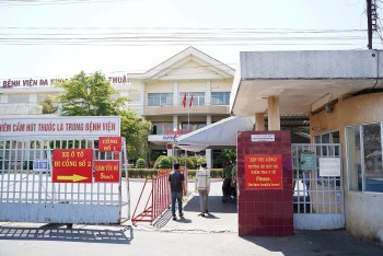 Hàng chục du khách nhập viện nghi ngộ độc thực phẩm khi du lịch tại Phan Thiết