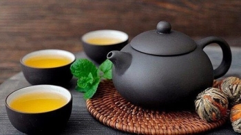 Chè (trà) khô hỗ trợ giảm cân và chống lão hóa