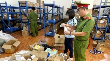 Phát hiện kho bán mỹ phẩm nhập lậu tại Bắc Giang, trị giá khoảng 1 tỷ đồng