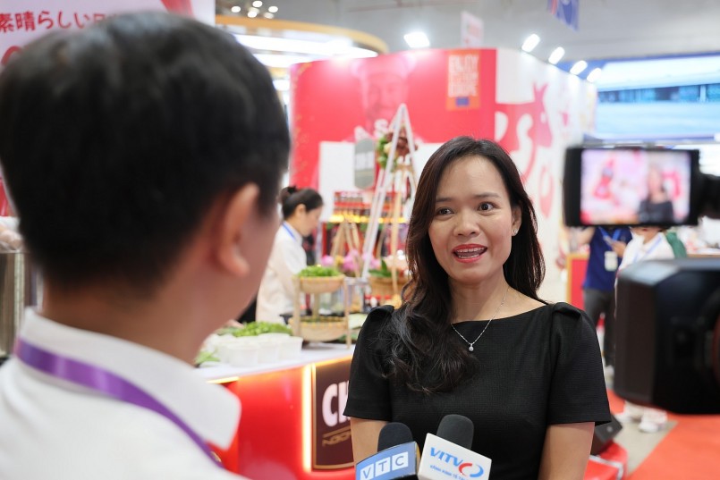 Bà Đinh Hồng Vân Giám đốc Cấp cao Ngành hàng Gia vị Công ty Cổ phần Hàng Tiêu Dùng Masan Bà Đinh Hồng Vân Giám đốc Cấp cao Ngành hàng Gia vị Công ty Cổ phần Hàng Tiêu Dùng Masan