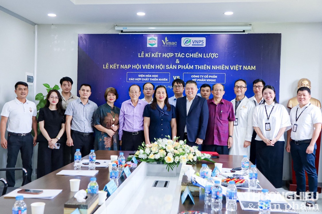 Lễ ký kết Biên bản hợp tác chiến lược - Lễ kết nạp hội viên Hội Khoa học các sản phẩm thiên nhiên Việt Nam