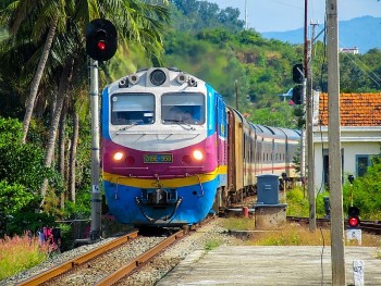 Vé tàu Tết Nguyên đán 2025 vẫn còn ở tất cả các tuyến