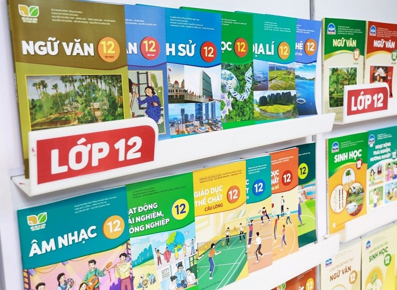 undefined Sách giáo khoa là sản phẩm đặc thù