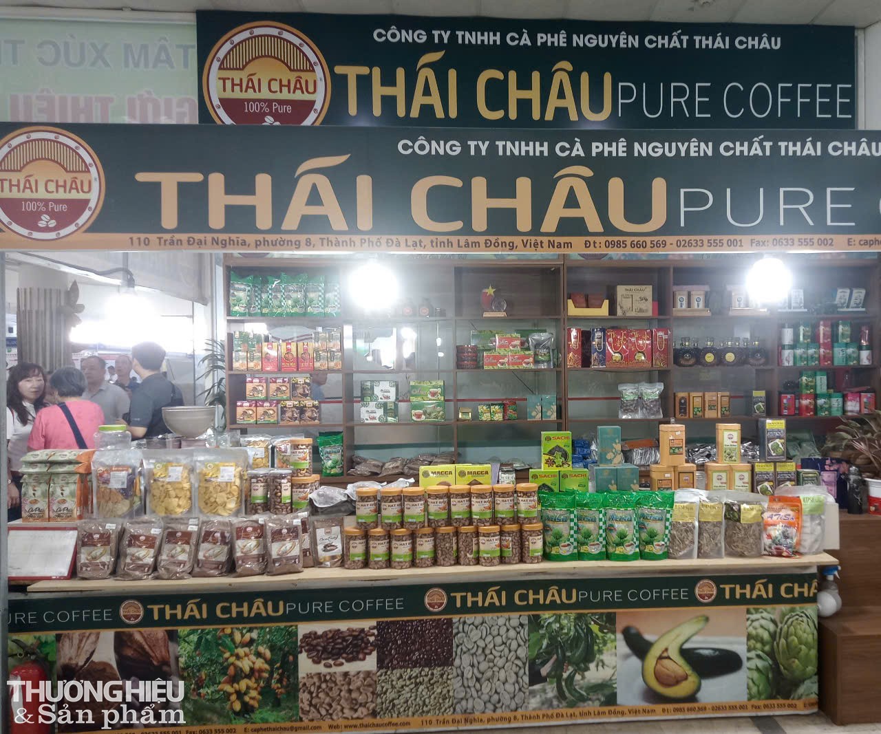 Gian hàng trưng bày sản phẩm nông nghiệp của tỉnh Lâm Đồng tại Hội chợ. Gian hàng trưng bày sản phẩm nông nghiệp của tỉnh Lâm Đồng tại Hội chợ.