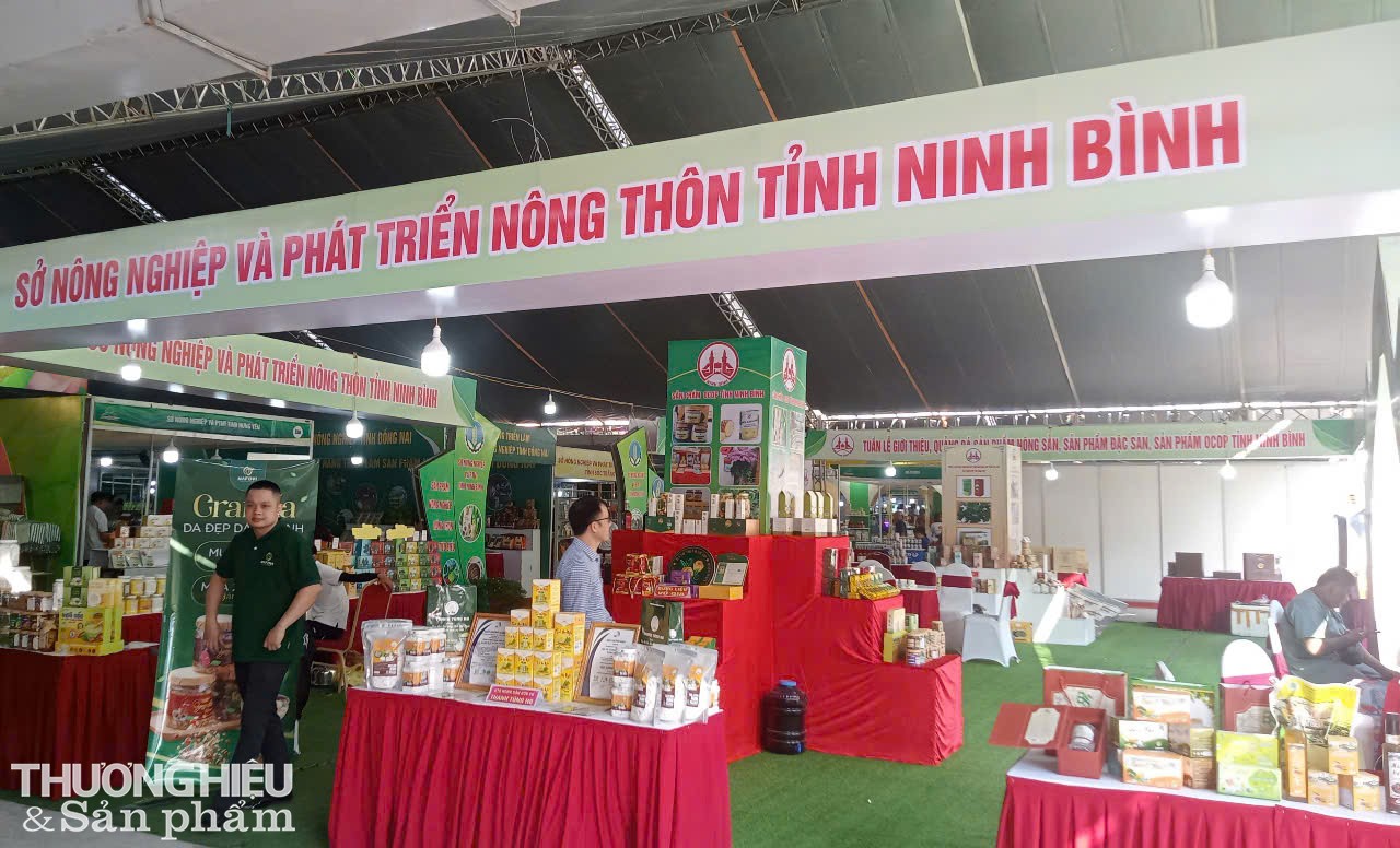 sản phẩm nông nghiệp của tỉnh Ninh Bình được trưng bày tại Hội chợ triển lãm Nông nghiệp Quốc tế AgroViet 2024. sản phẩm nông nghiệp của tỉnh Ninh Bình được trưng bày tại Hội chợ triển lãm Nông nghiệp Quốc tế AgroViet 2024.