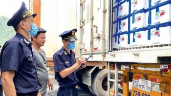 Hải quan tháo gỡ khó khăn, hoàn thiện chính sách hỗ trợ thông quan hàng hóa