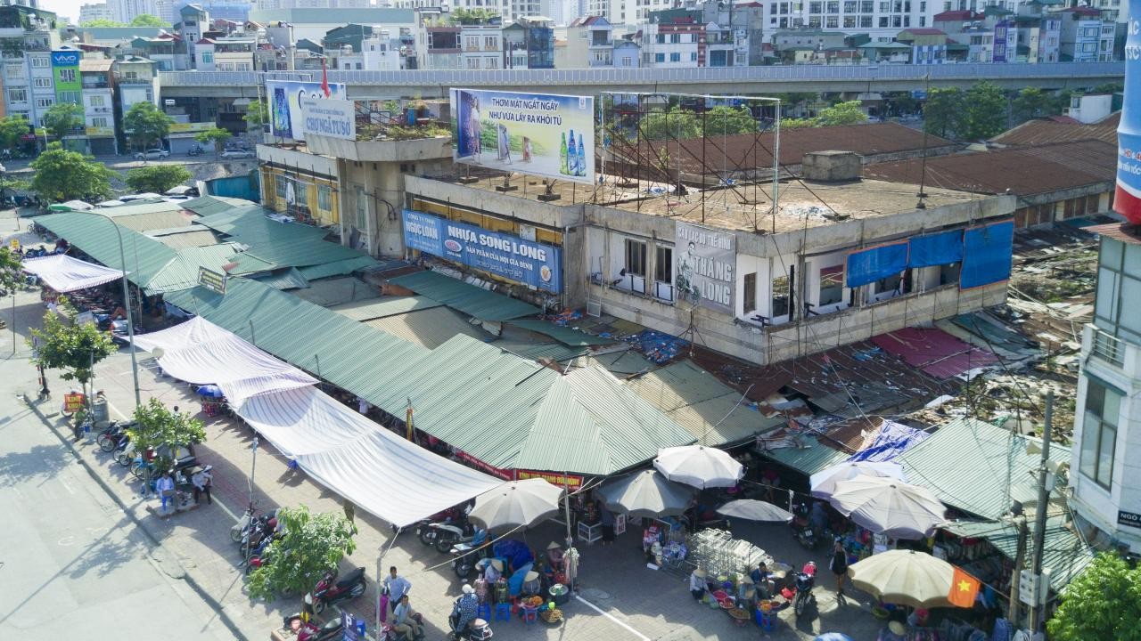 Hà Nội sẽ đầu tư xây mới và xây dựng lại 34 chợ trong năm 2025. Hà Nội sẽ đầu tư xây mới và xây dựng lại 34 chợ trong năm 2025.