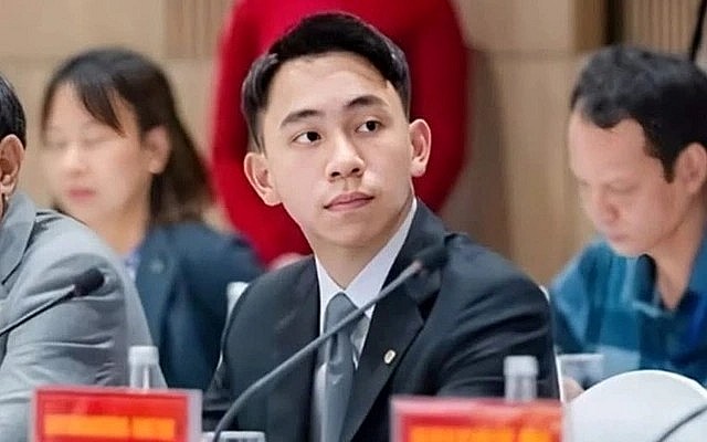 Phạm Nhật Minh Hoàng – con trai thứ hai của tỷ phú Phạm Nhật Vượng. Phạm Nhật Minh Hoàng – con trai thứ hai của tỷ phú Phạm Nhật Vượng.