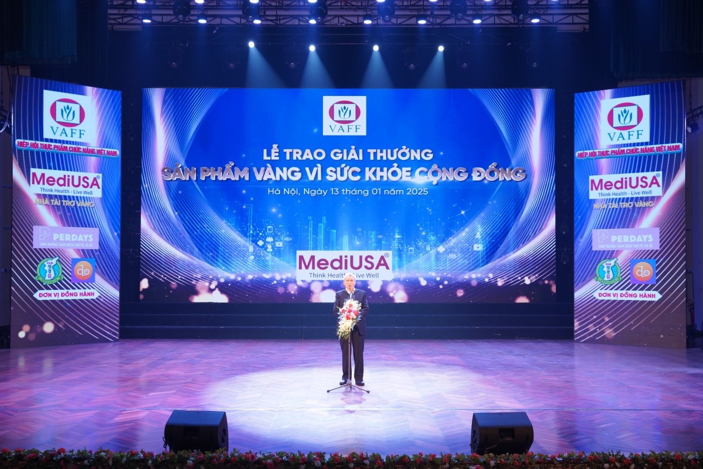 PGS.TS Trần Đáng - Chủ tịch Hiệp hội Thực phẩm chức năng Việt Nam phát biểu tại Lễ trao giải. PGS.TS Trần Đáng - Chủ tịch Hiệp hội Thực phẩm chức năng Việt Nam phát biểu tại Lễ trao giải.