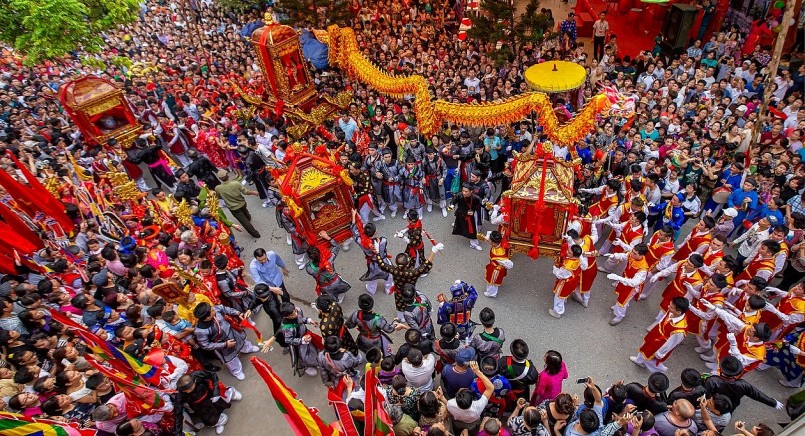 Hội Lim gồm hai phần chính: phần lễ và phần hội. Hội Lim gồm hai phần chính: phần lễ và phần hội.