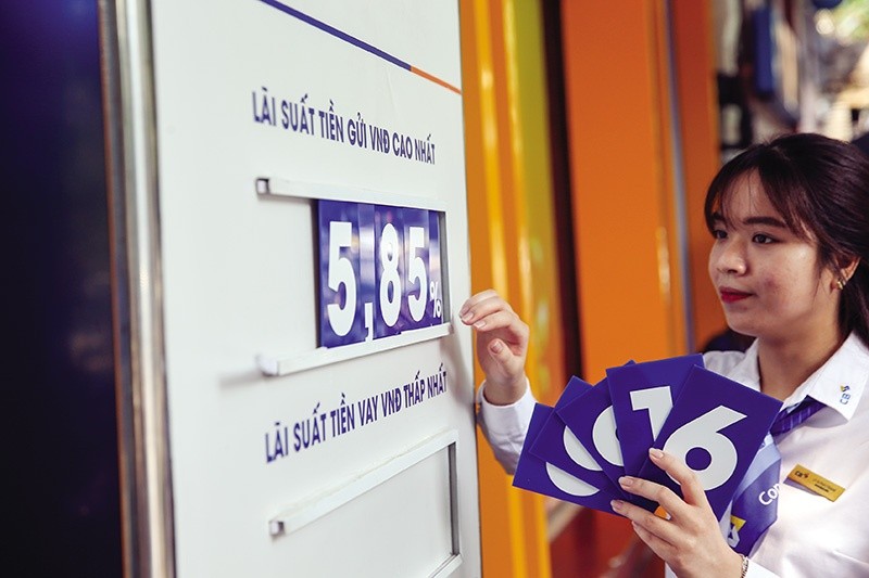 có 5 nhà băng niêm yết lãi suất từ 6% trở lên cho các khoản tiền gửi kỳ hạn 12 tháng 