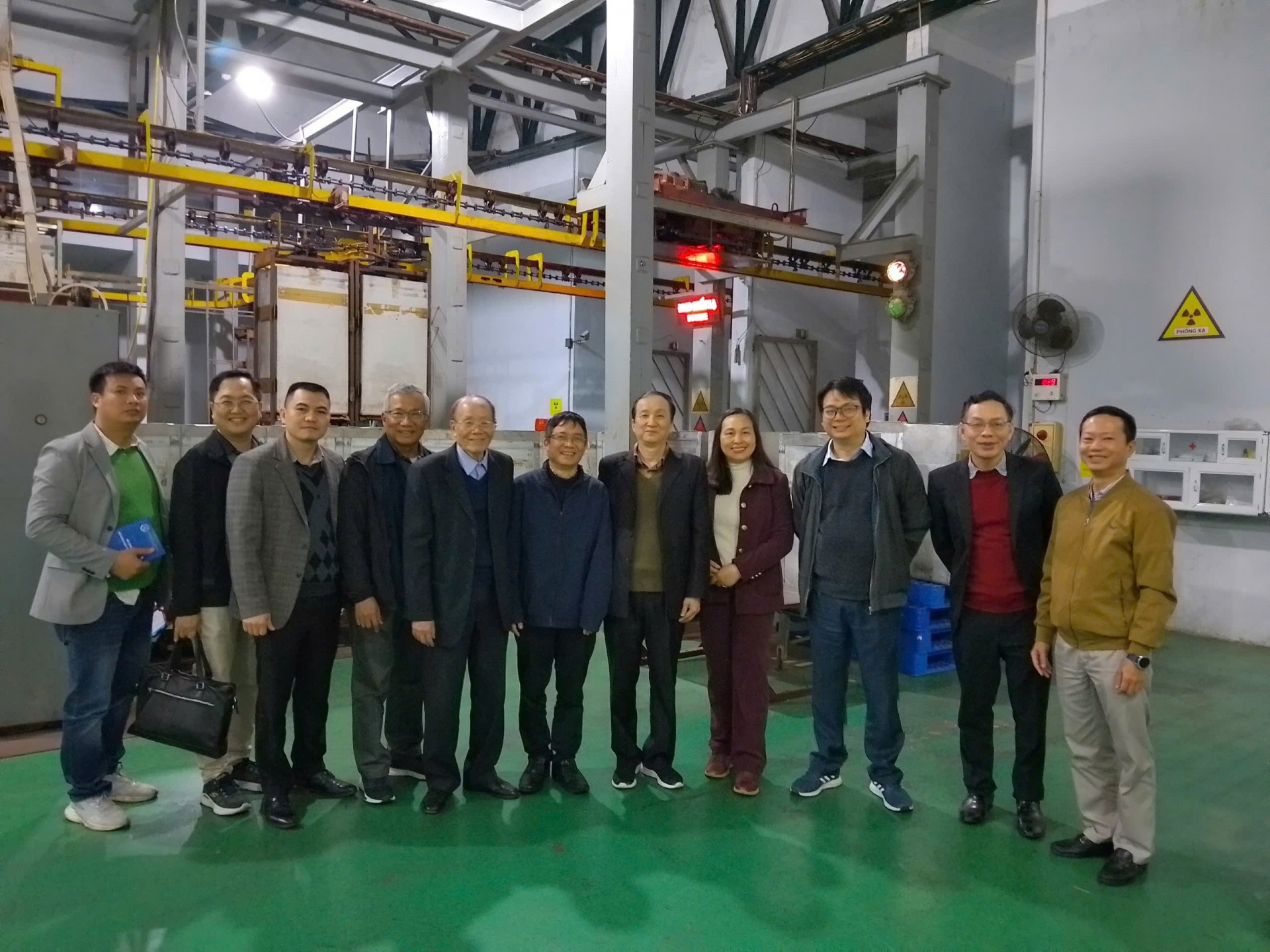 Ứng dụng công nghệ bức xạ trong nghiên cứu và phát triển sản phẩm thiên nhiên Ứng dụng công nghệ bức xạ trong nghiên cứu và phát triển sản phẩm thiên nhiên