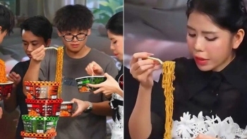 Thêm sản phẩm mì ăn liền Hằng Du Mục quảng cáo bị nghi ngờ về chất lượng