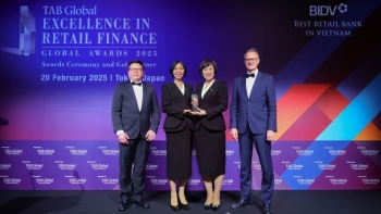 Một thập kỷ dẫn đầu - BIDV lần thứ 10 nhận giải Ngân hàng Bán lẻ tốt nhất Việt Nam