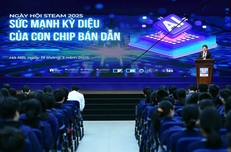 Ngày hội STEAM của Trường Nguyễn Siêu khơi dậy niềm đam mê nghiên cứu khoa học của các em học sinh. Ngày hội STEAM của Trường Nguyễn Siêu khơi dậy niềm đam mê nghiên cứu khoa học của các em học sinh.