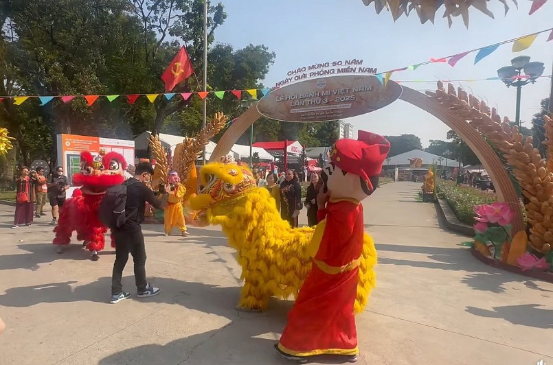 Lễ hội Bánh Mì Việt Nam lần 3: Lễ hội Bánh Mì Việt Nam lần 3: