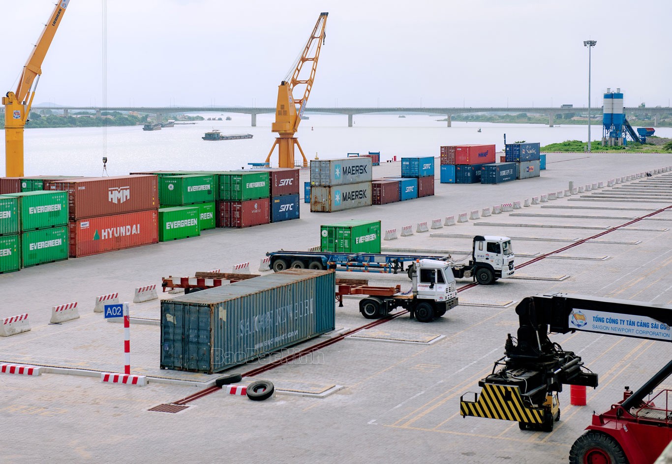 Cảng cạn Tân Cảng Quế Võ.