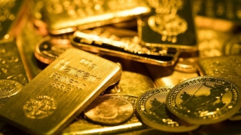 Loạt bất ổn khiến giá vàng thế giới tăng như vũ bão