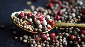 Nông dân găm hàng chờ giá tiêu tăng cao hơn