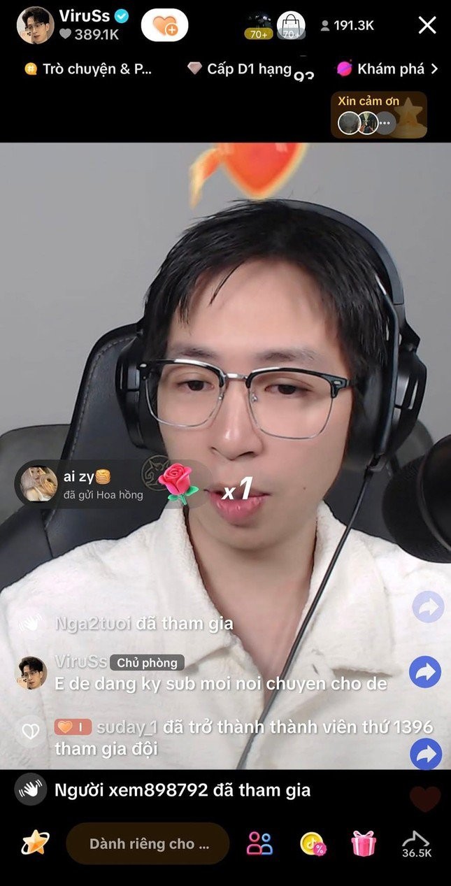 Buổi livestream của Ngọc Kem và ViruSs đều hút hơn một triệu người xem.