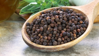 Giá tiêu duy trì quanh mức 160.000 đồng/kg trong nhiều tuần