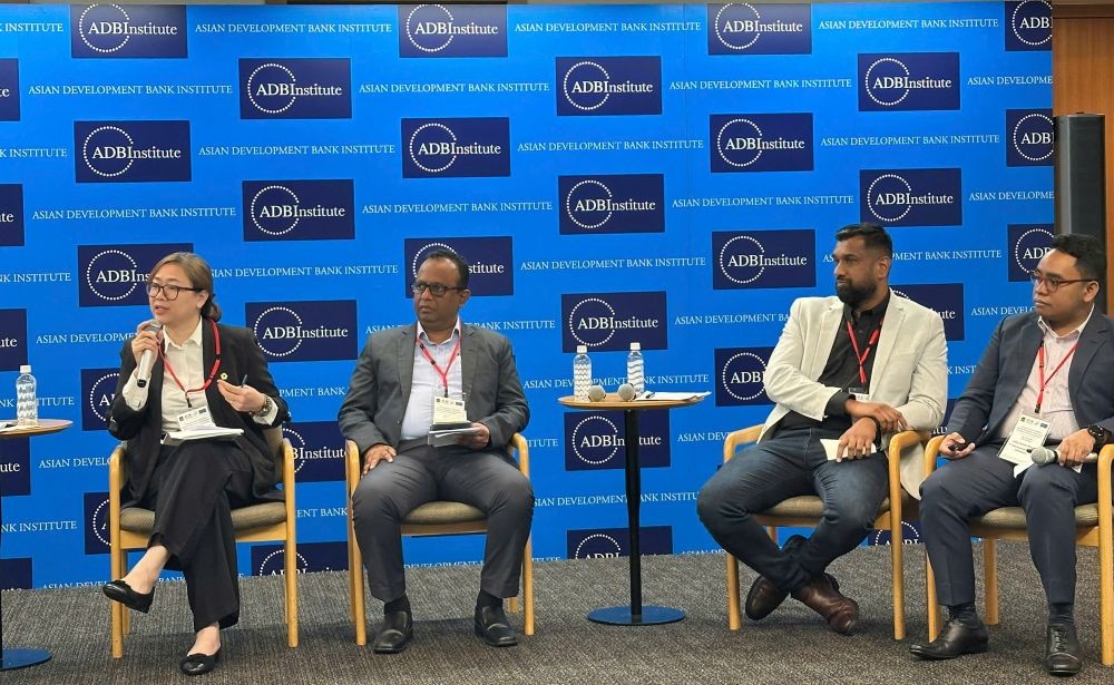 Bà Nguyễn Thị Kim Phượng (ngoài cùng bên trái) - Phó Giám đốc Ban Khách hàng doanh nghiệp BIDV - phát biểu tại Diễn đàn