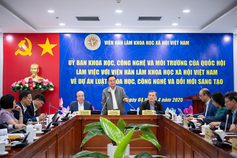 Phó Chủ tịch Quốc hội Lê Minh Hoan phát biểu tại cuộc làm việc với Viện Hàn lâm Khoa học xã hội Việt Nam Phó Chủ tịch Quốc hội Lê Minh Hoan phát biểu tại cuộc làm việc với Viện Hàn lâm Khoa học xã hội Việt Nam