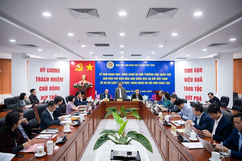 Toàn cảnh cuộc làm việc Toàn cảnh cuộc làm việc