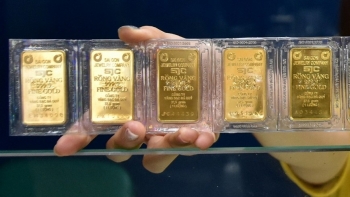 Giá vàng lập đỉnh mới 107,5 triệu đồng/lượng, chuyên gia dự báo gì?