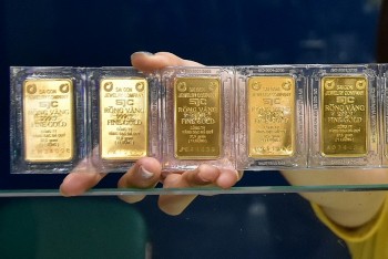 Giá vàng lập đỉnh mới 107,5 triệu đồng/lượng, chuyên gia dự báo gì?