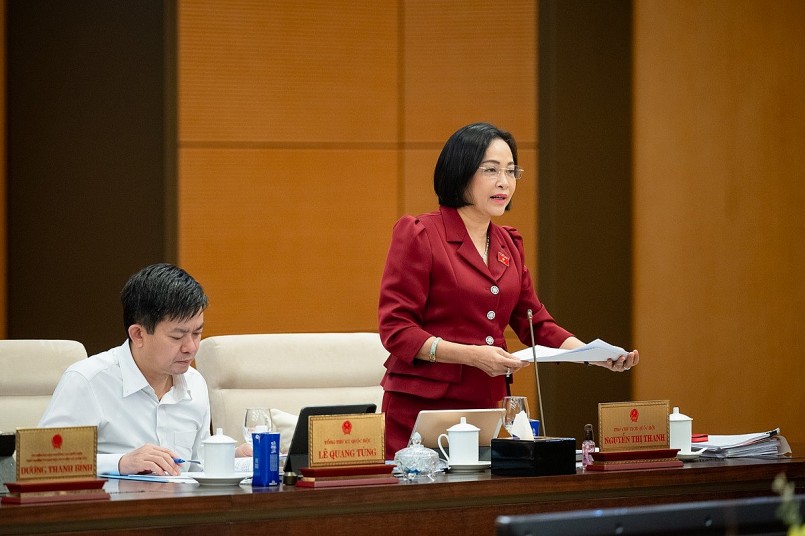 Phó Chủ tịch Quốc hội Nguyễn Thị Thanh đóng góp ý kiến tại Phiên họp Phó Chủ tịch Quốc hội Nguyễn Thị Thanh đóng góp ý kiến tại Phiên họp