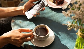 Bất ngờ, uống cà phê vào mùa hè làm gia tăng nguy cơ say nắng