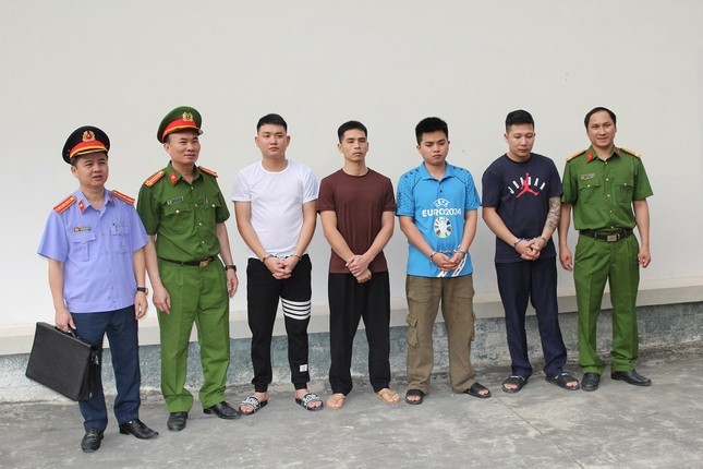 Nghệ An triệt phá đường dây sản xuất 3.500 tấn giá đỗ ngâm hóa chất Nghệ An triệt phá đường dây sản xuất 3.500 tấn giá đỗ ngâm hóa chất