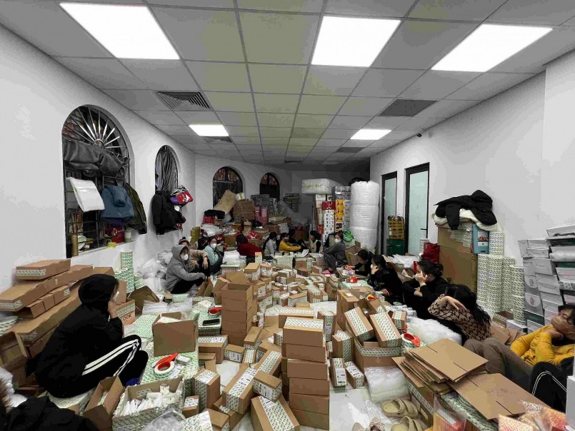 Kho hàng không rõ nguồn gốc xuất xứ.